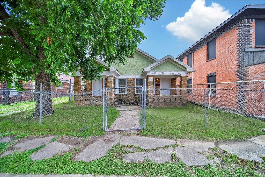 5020 Jefferson Street, Houston, TX 77023