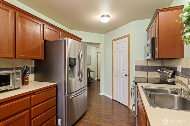 17707 1st Avenue Ct E, Spanaway, WA 98387