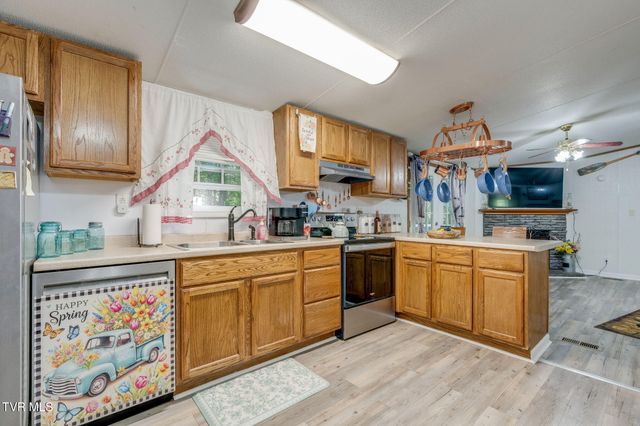 1285 Frank Roberts Road, Afton, TN 37616