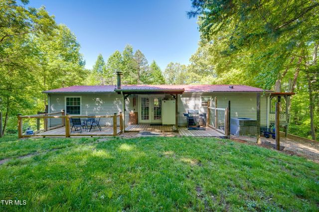 1285 Frank Roberts Road, Afton, TN 37616