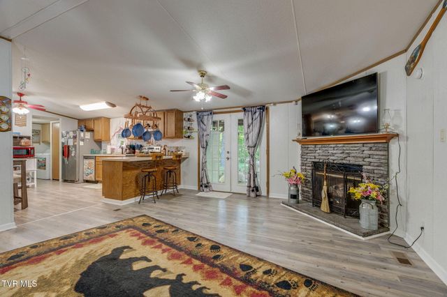 1285 Frank Roberts Road, Afton, TN 37616