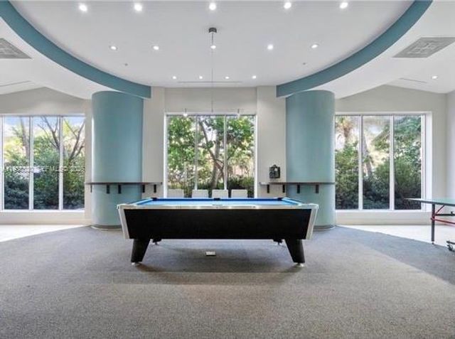 4001 S Ocean Dr 4M, Hollywood, FL 33019