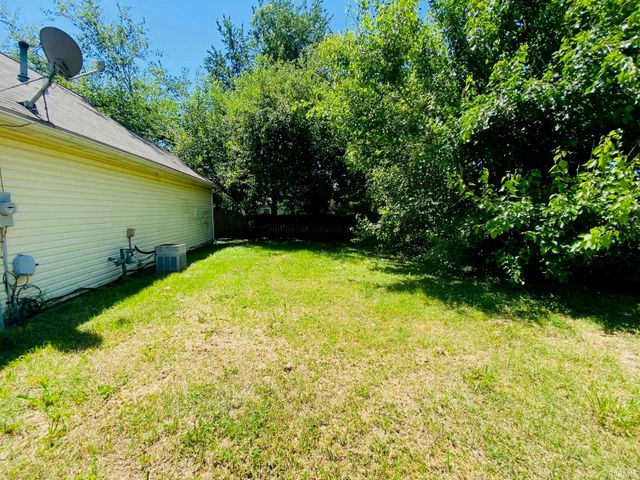 10101 Bourbon Street, Newburgh, IN 47630