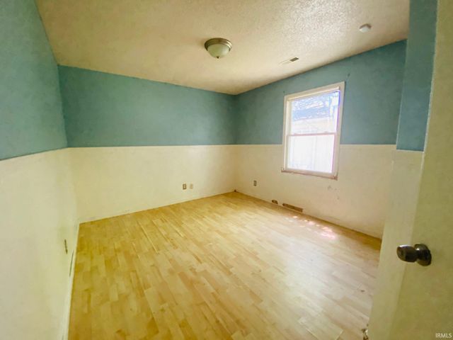 10101 Bourbon Street, Newburgh, IN 47630