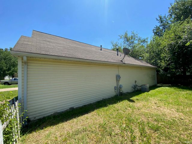 10101 Bourbon Street, Newburgh, IN 47630
