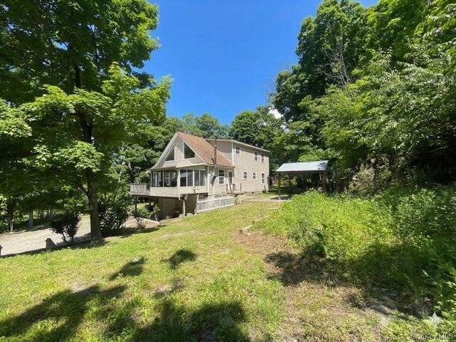 176 Downing Road, Pleasant Valley, NY 12569