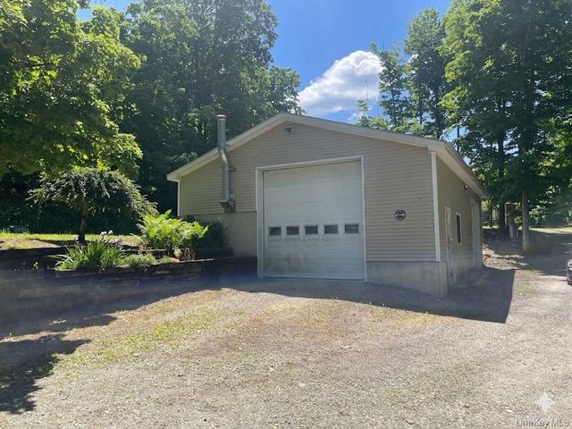 176 Downing Road, Pleasant Valley, NY 12569