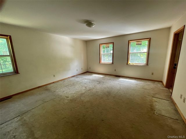 176 Downing Road, Pleasant Valley, NY 12569