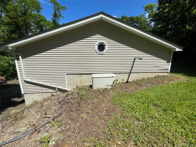 176 Downing Road, Pleasant Valley, NY 12569