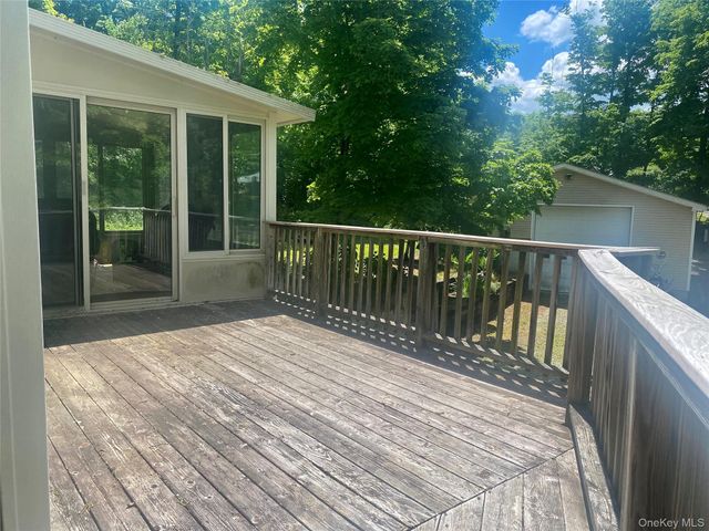 176 Downing Road, Pleasant Valley, NY 12569