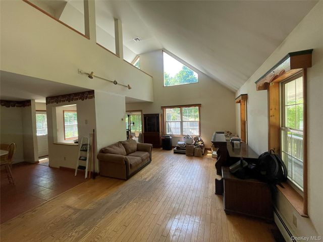 176 Downing Road, Pleasant Valley, NY 12569