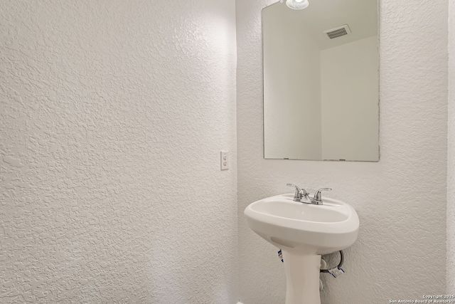 15111 PANDION DR, San Antonio, TX 78245