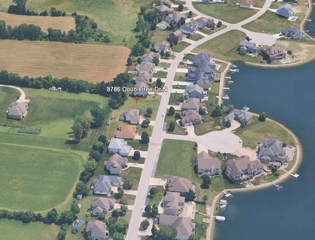 8786 Doubletree Drive N, Crown Point, IN 46307