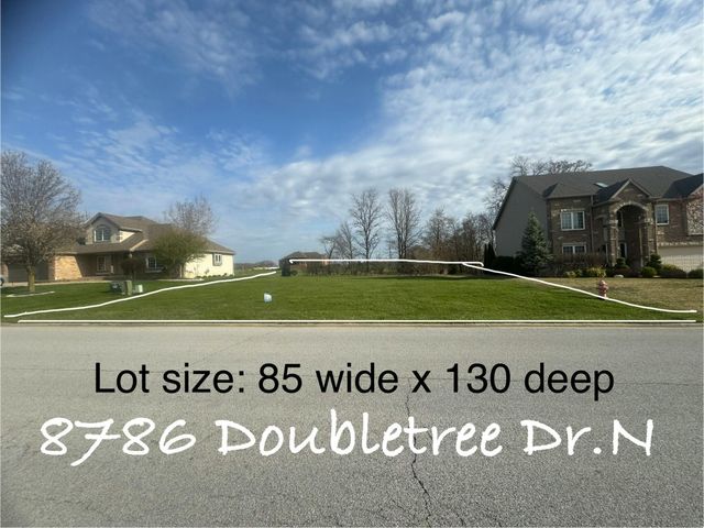 8786 Doubletree Drive N, Crown Point, IN 46307
