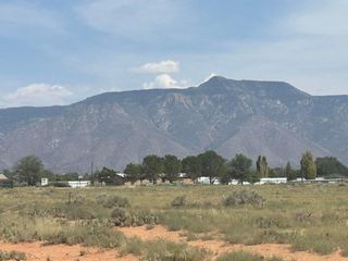 Unit 11 BLock 2 Tracks 8 &9, Meadow Lake, NM 87031