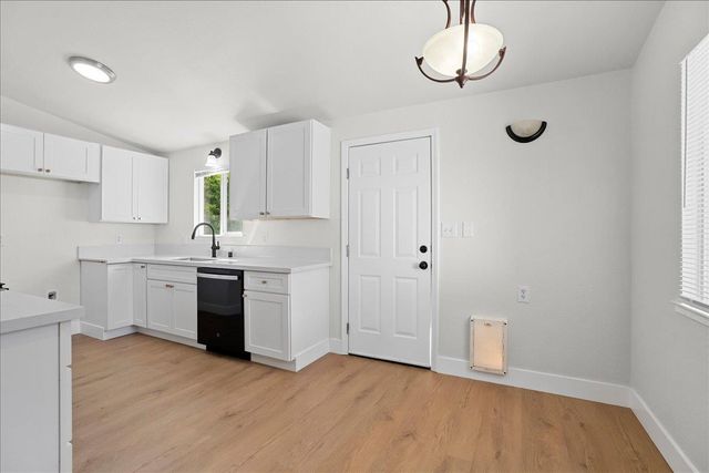 6436 Craighurst Dr, North Highlands, CA 95660