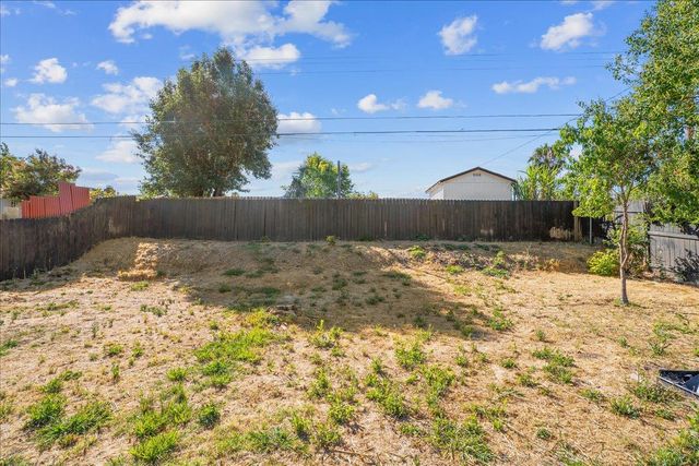 6436 Craighurst Dr, North Highlands, CA 95660