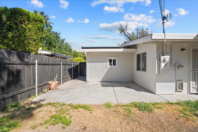 6436 Craighurst Dr, North Highlands, CA 95660