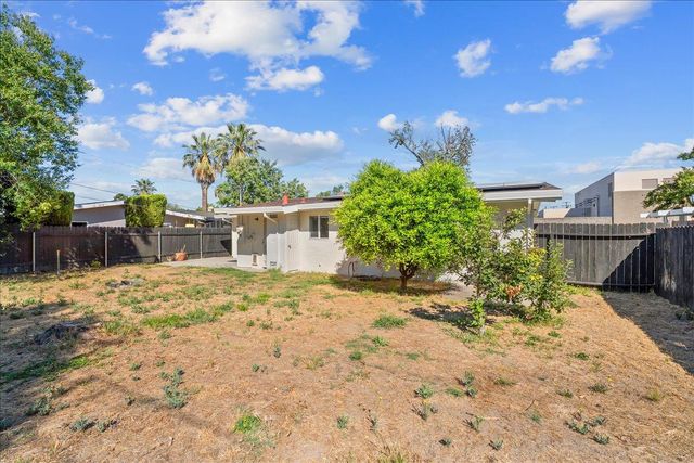 6436 Craighurst Dr, North Highlands, CA 95660