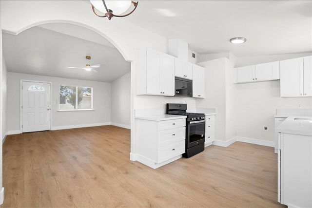 6436 Craighurst Dr, North Highlands, CA 95660