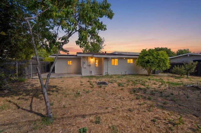 6436 Craighurst Dr, North Highlands, CA 95660