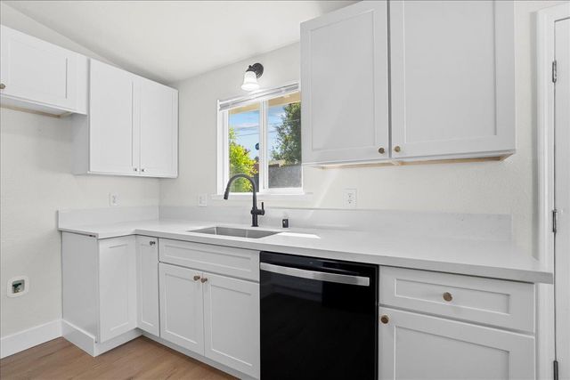 6436 Craighurst Dr, North Highlands, CA 95660