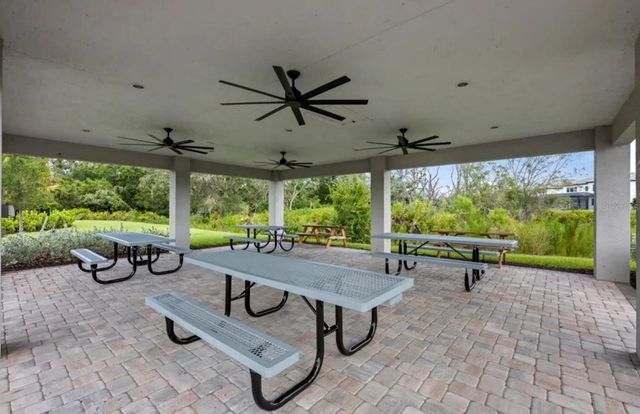 6052 BAYWOOD COURT, Bradenton, FL 34211