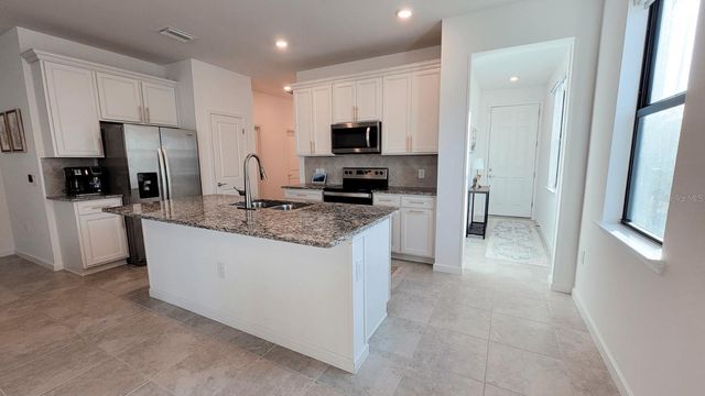 6052 BAYWOOD COURT, Bradenton, FL 34211