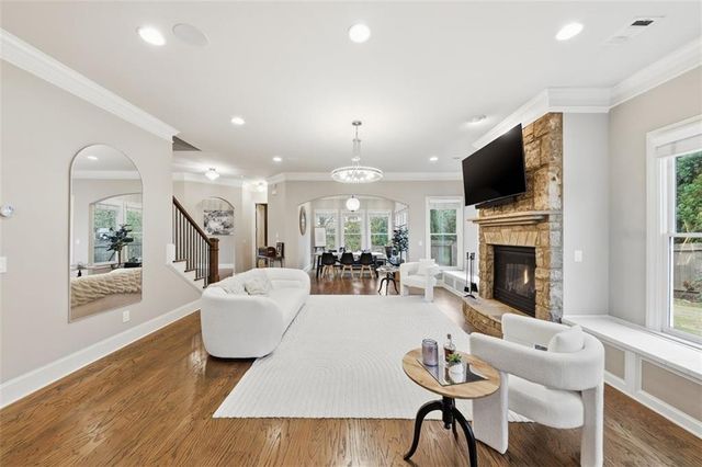 940 Lake Charles Drive, Roswell, GA 30075