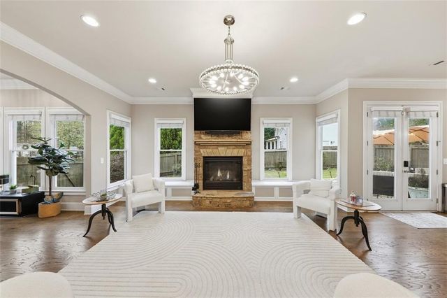 940 Lake Charles Drive, Roswell, GA 30075