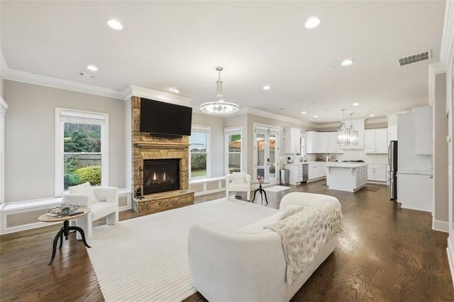 940 Lake Charles Drive, Roswell, GA 30075