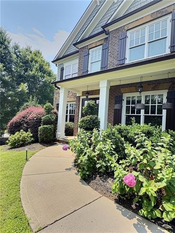 940 Lake Charles Drive, Roswell, GA 30075