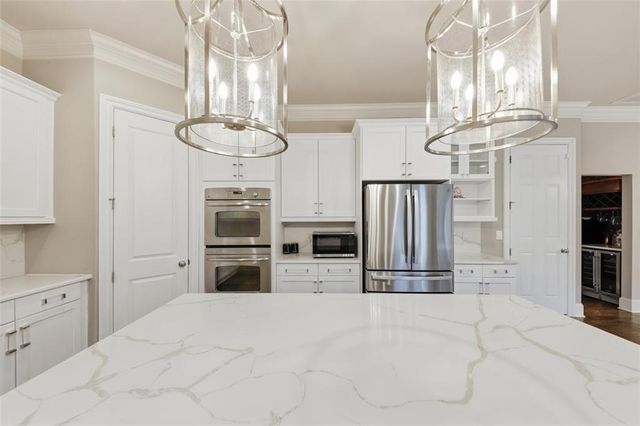940 Lake Charles Drive, Roswell, GA 30075