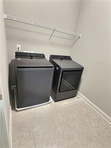 940 Lake Charles Drive, Roswell, GA 30075