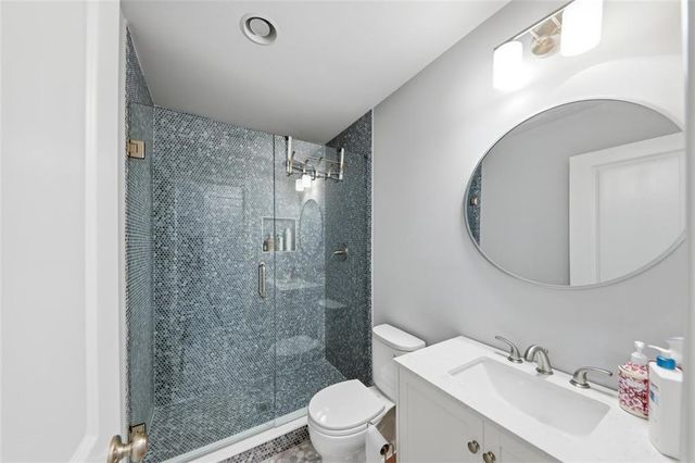 940 Lake Charles Drive, Roswell, GA 30075