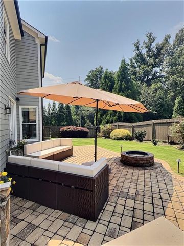 940 Lake Charles Drive, Roswell, GA 30075