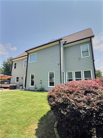 940 Lake Charles Drive, Roswell, GA 30075