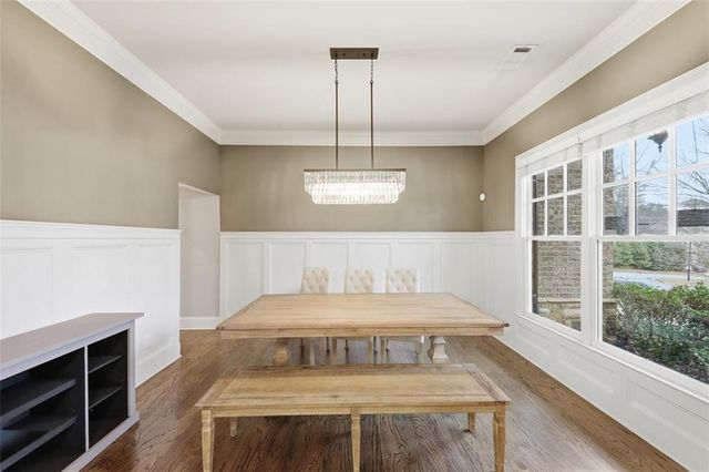 940 Lake Charles Drive, Roswell, GA 30075