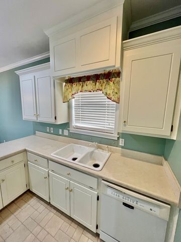 106 Forsythia Lane, Dothan, AL 36305