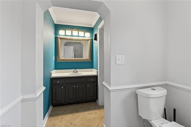 517 Catalpa DR, Newport News, VA 23601