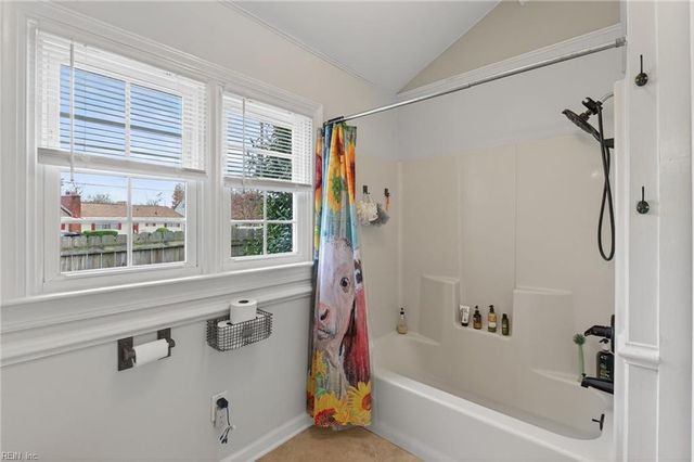 517 Catalpa DR, Newport News, VA 23601