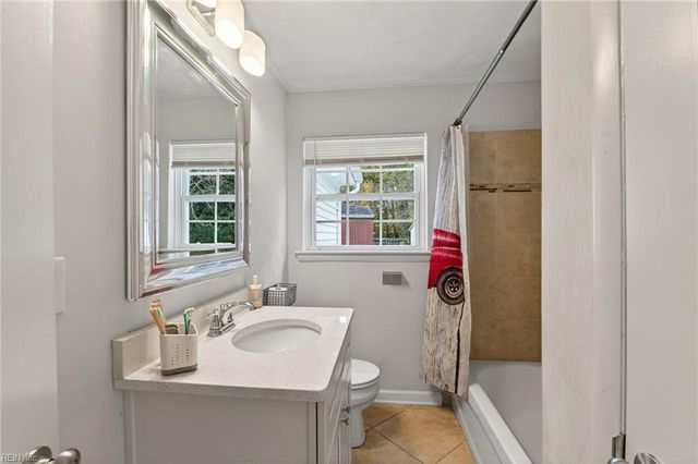 517 Catalpa DR, Newport News, VA 23601