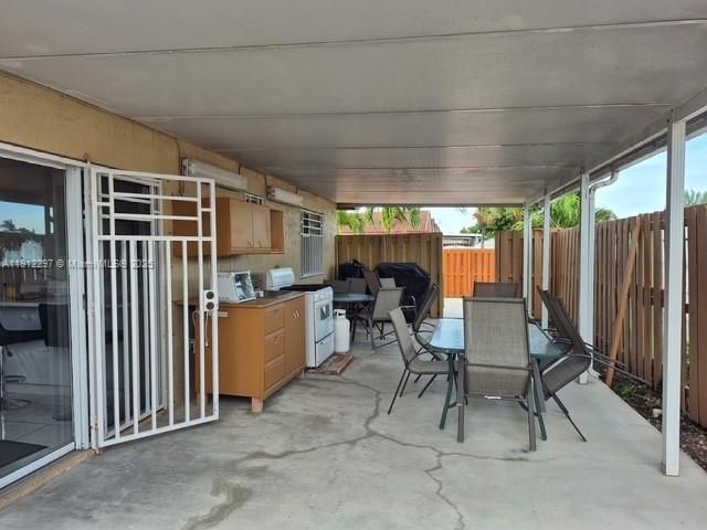 7001 W 35th Ave 220, Hialeah, FL 33018