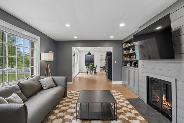 4703 Lovewood Dr, Nashville, TN 37216