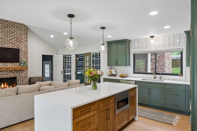 4703 Lovewood Dr, Nashville, TN 37216