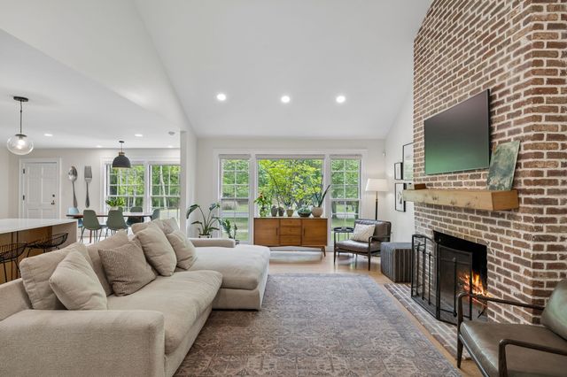 4703 Lovewood Dr, Nashville, TN 37216