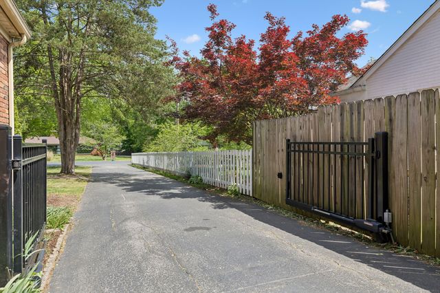 4703 Lovewood Dr, Nashville, TN 37216