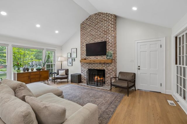 4703 Lovewood Dr, Nashville, TN 37216