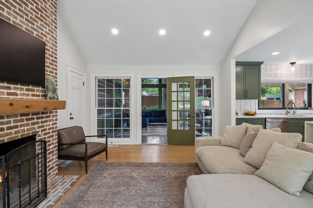 4703 Lovewood Dr, Nashville, TN 37216