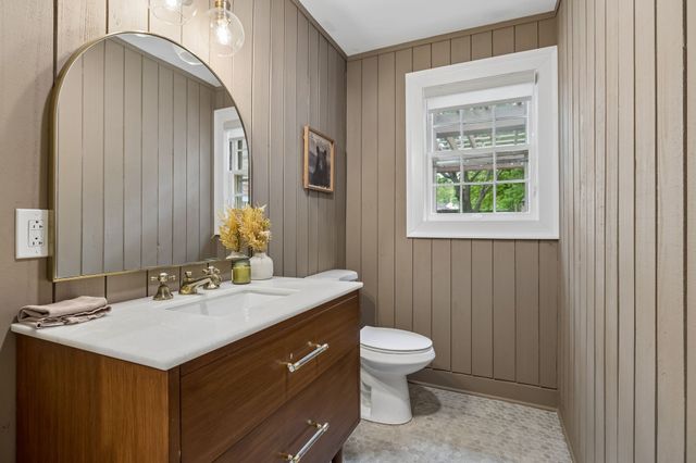 4703 Lovewood Dr, Nashville, TN 37216